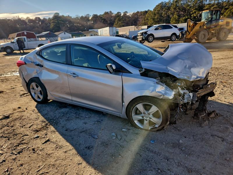 Photo 4 from auction – 2012 HYUNDAI ELANTRA with VIN KMHDH4AEXCU453790