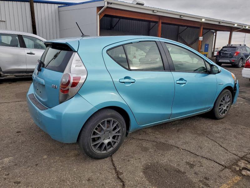 Photo 3 from auction – 2014 TOYOTA PRIUS C with VIN JTDKDTB37E1076676