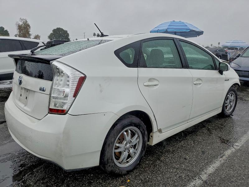 Photo 3 from auction – 2011 TOYOTA PRIUS with VIN JTDKN3DU3B0258959