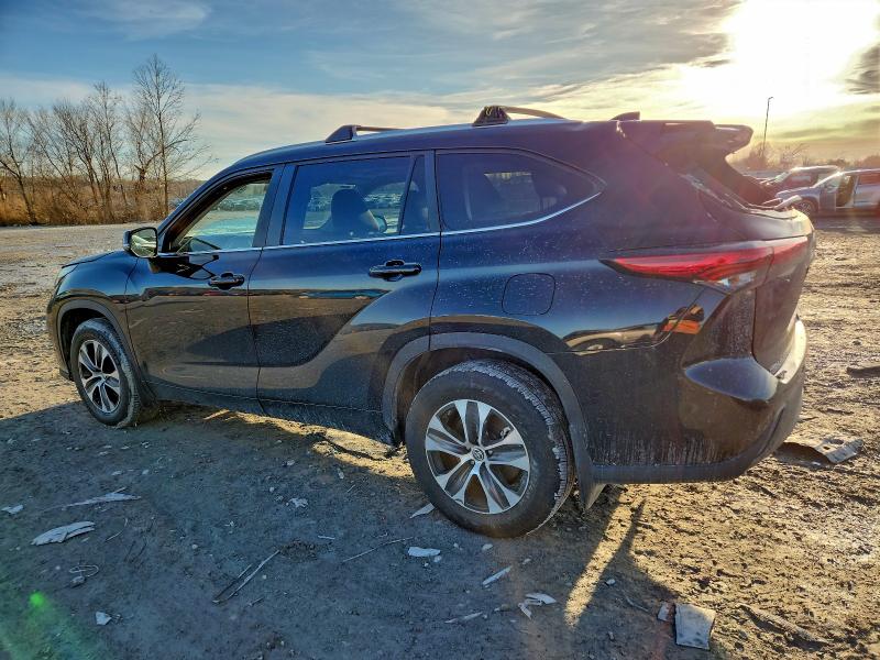 Photo 2 from auction – 2023 TOYOTA HIGHLANDER with VIN 5TDKDRBH9PS503053