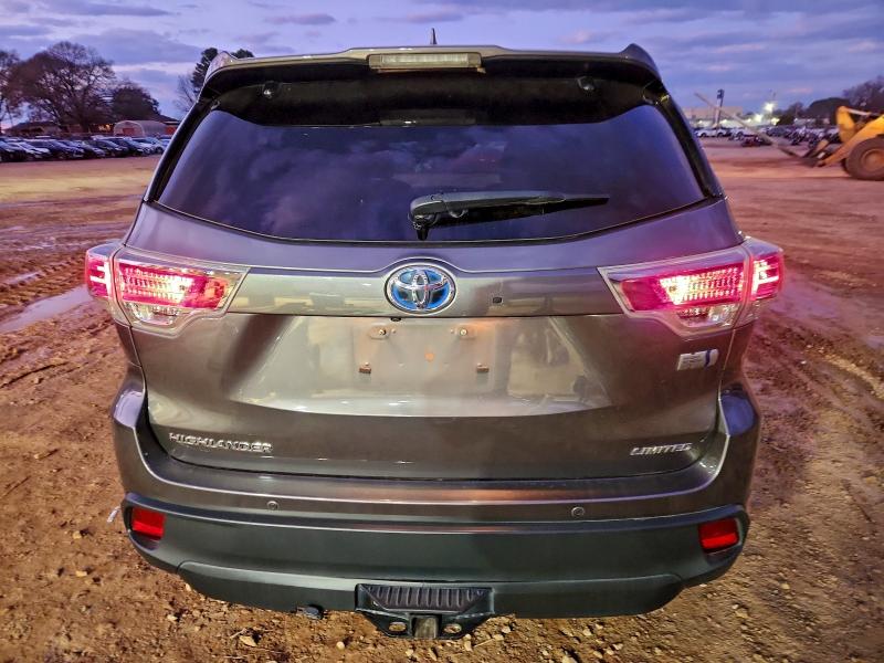 Photo 6 from auction – 2016 TOYOTA HIGHLANDER with VIN 5TDDCRFH7GS014592