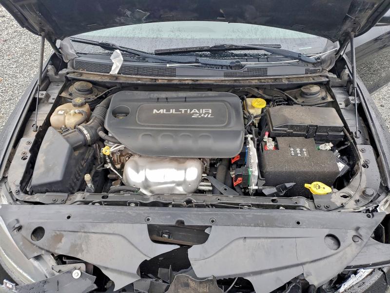 Photo 11 from auction – 2016 CHRYSLER 200 LIMITE with VIN 1C3CCCAB5GN169891