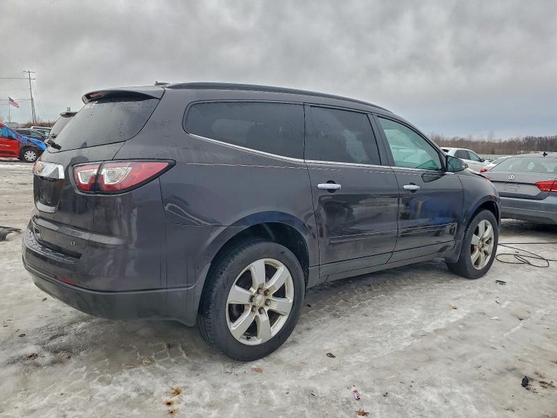 Photo 3 from auction – 2017 CHEVROLET TRAVERSE L with VIN 1GNKVGKD3HJ302995