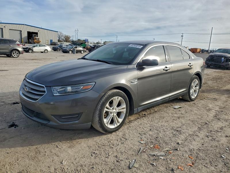FORD TAURUS SEL 2015 с VIN 1FAHP2E87FG189972 - Снимка от търг