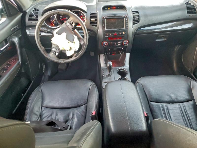 Photo 8 from auction – 2013 KIA SORENTO EX with VIN 5XYKU4A68DG419348