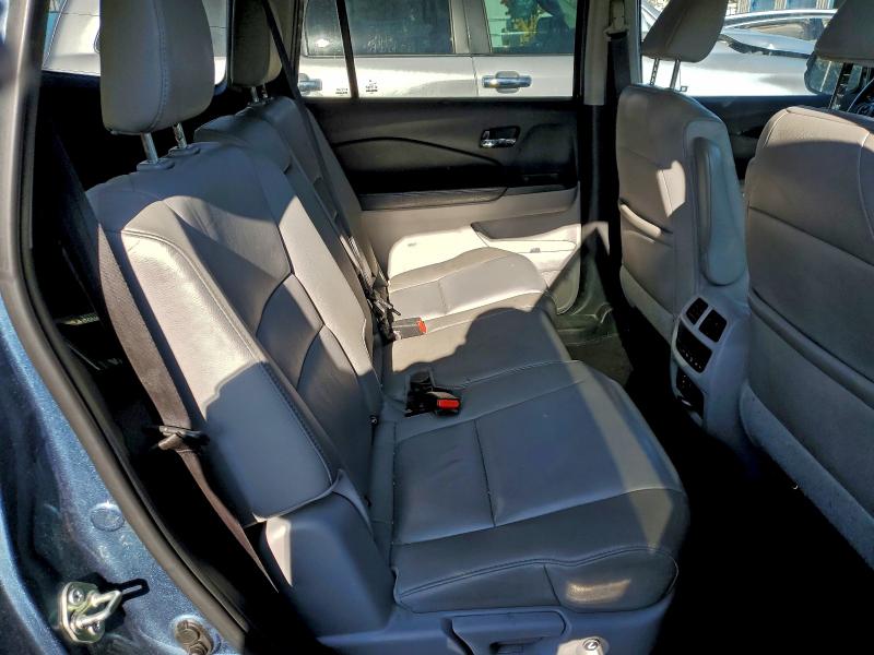 Photo 11 from auction – 2017 HONDA PILOT TOUR with VIN 5FNYF6H90HB004246