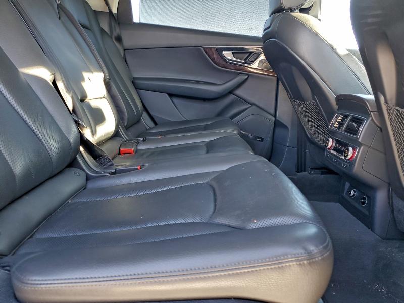 Photo 11 from auction – 2018 AUDI Q7 PRESTIG with VIN WA1VAAF73JD045726