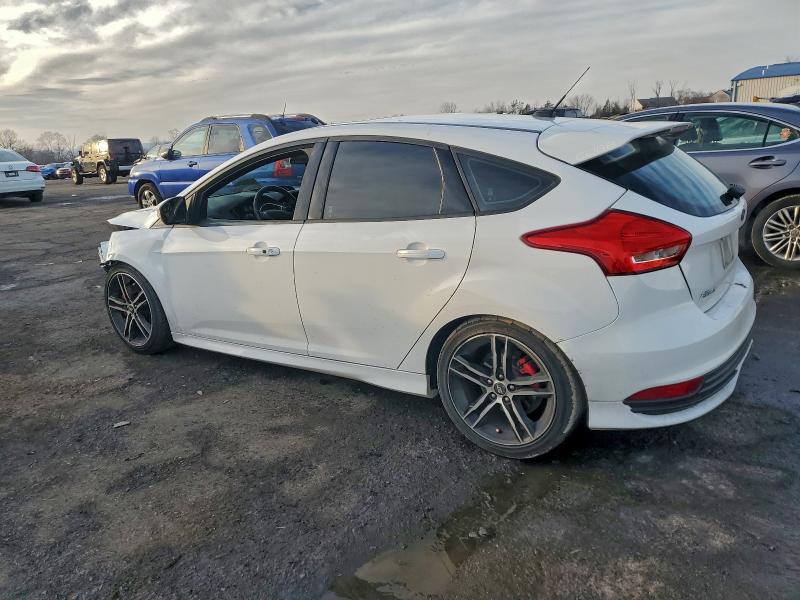 Photo 2 from auction – 2016 FORD FOCUS ST with VIN 1FADP3L94GL357186