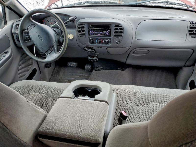 Photo 8 from auction – 2000 FORD F150 with VIN 1FTRX17L9YKB43053
