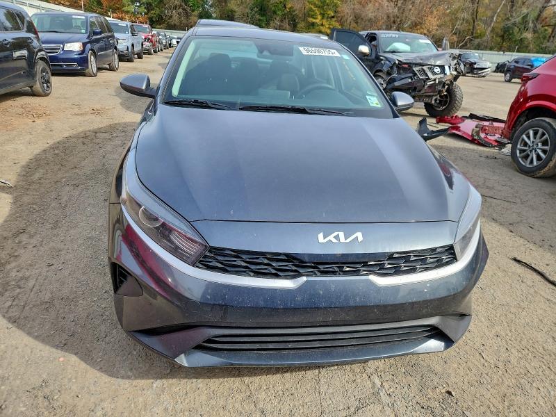 Photo 5 from auction – 2023 KIA FORTE LX with VIN 3KPF24AD8PE621985