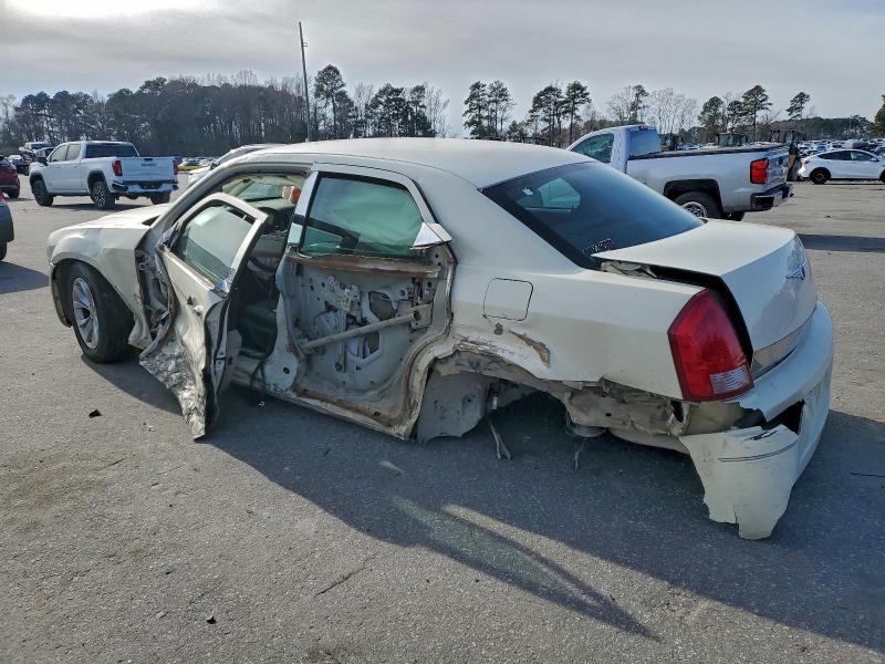 Photo 2 from auction – 2007 CHRYSLER 300 with VIN 2C3LA43R17H825583