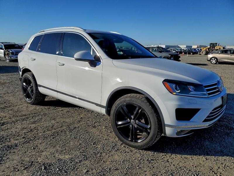 Photo 4 from auction – 2017 VOLKSWAGEN TOUAREG WO with VIN WVGRF7BP4HD006392