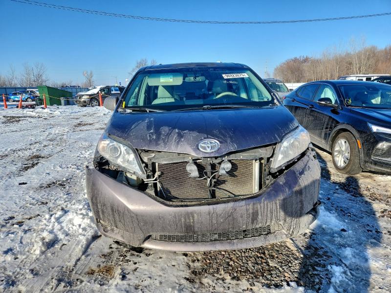 Photo 5 from auction – 2011 TOYOTA SIENNA with VIN 5TDYK3DC6BS172651