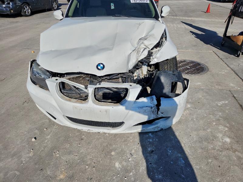 Photo 11 from auction – 2011 BMW 328 with VIN WBAPH7C5XBA802461