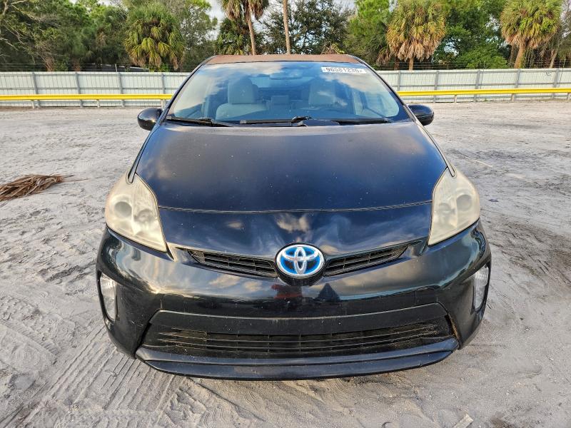 Photo 5 from auction – 2014 TOYOTA PRIUS with VIN JTDKN3DU6E1744924