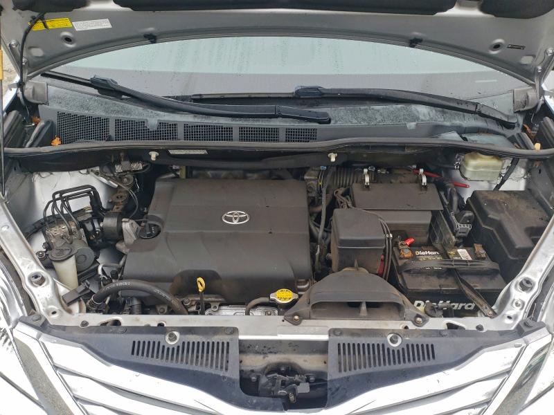Photo 12 from auction – 2015 TOYOTA SIENNA LE with VIN 5TDJK3DCXFS110273