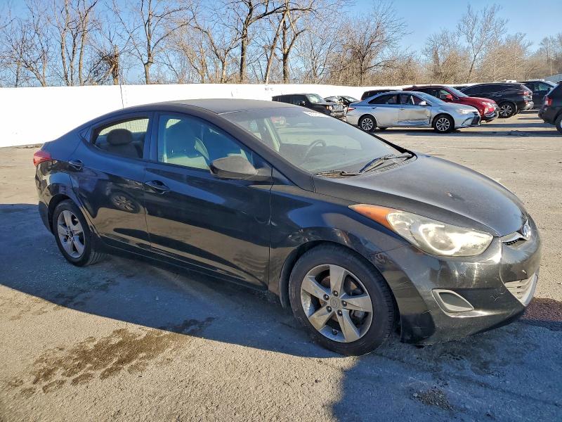 Photo 4 from auction – 2013 HYUNDAI ELANTRA with VIN 5NPDH4AE2DH258296