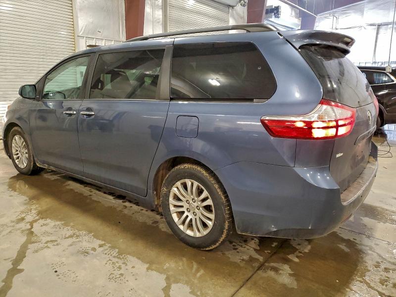 Photo 2 from auction – 2015 TOYOTA SIENNA XLE with VIN 5TDYK3DC0FS653047