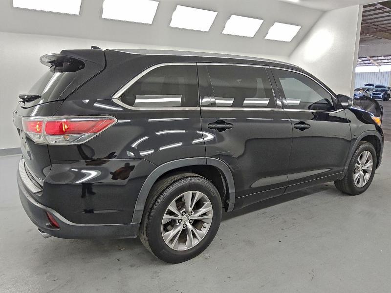 Photo 3 from auction – 2015 TOYOTA HIGHLANDER with VIN 5TDKKRFH2FS074451