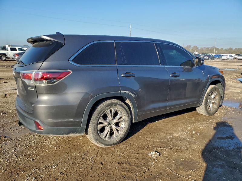 Photo 3 from auction – 2016 TOYOTA HIGHLANDER with VIN 5TDZKRFH7GS183729