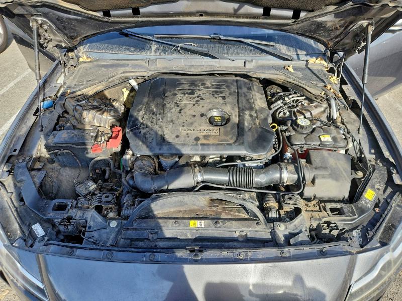 Photo 11 from auction – 2017 JAGUAR XF with VIN SAJBL4BN5HCY17976