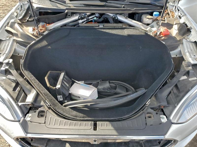 Photo 11 from auction – 2015 TESLA MODEL S 85 with VIN 5YJSA1H2XFF081679