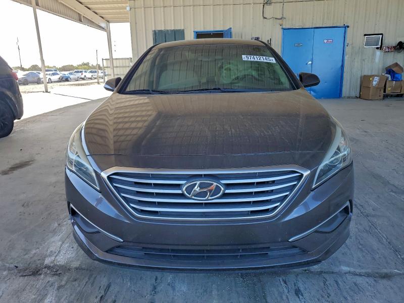 Photo 5 from auction – 2016 HYUNDAI SONATA SE with VIN 5NPE24AF9GH297972