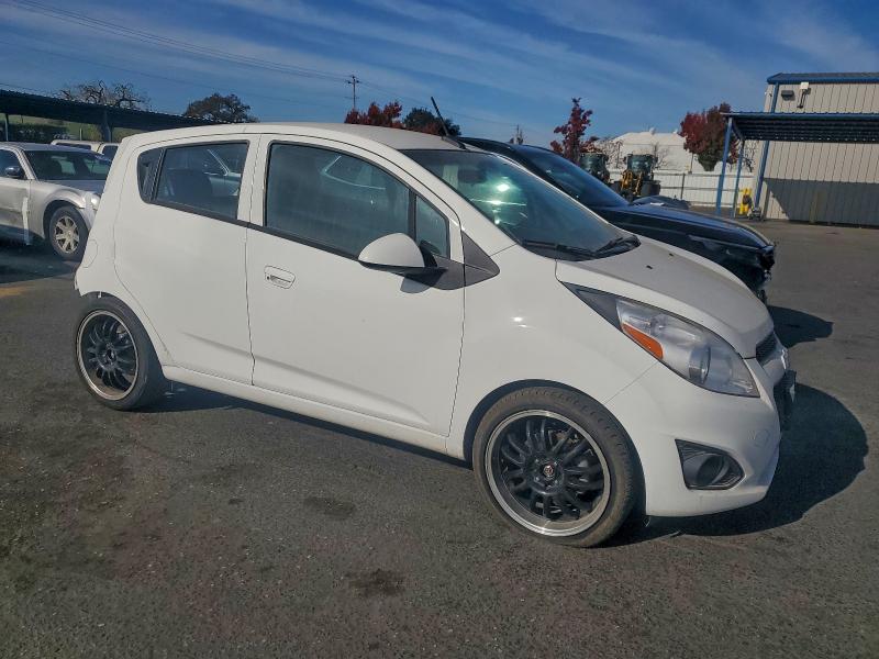 Foto 4 de la subasta – 2014 CHEVROLET SPARK LS con VIN KL8CB6S92EC534461