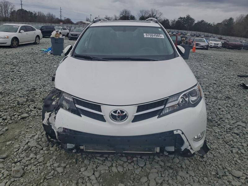 Photo 5 from auction – 2015 TOYOTA RAV4 XLE with VIN JTMWFREV1FD079049