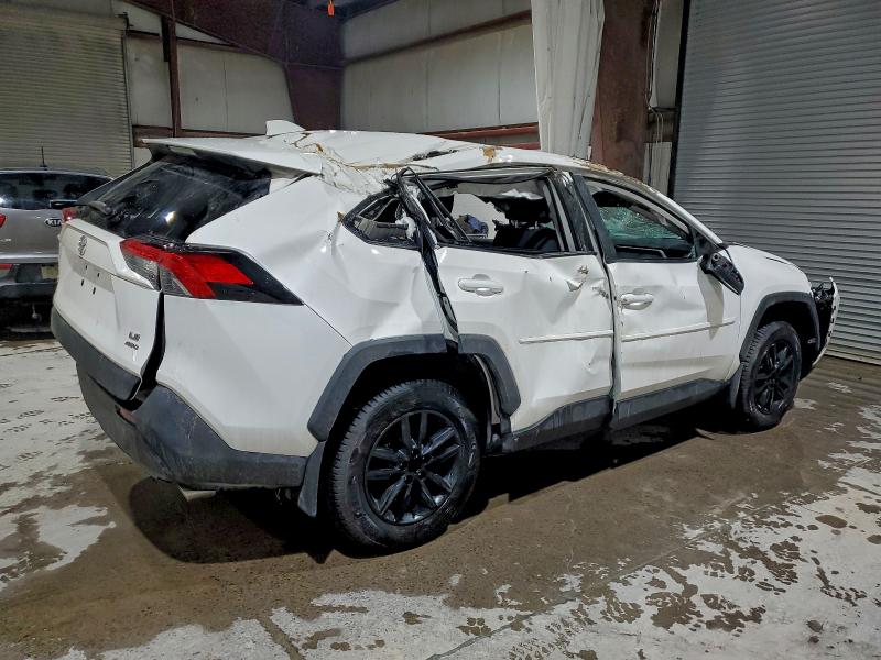 Photo 3 from auction – 2021 TOYOTA RAV4 LE with VIN 2T3F1RFV1MC238831