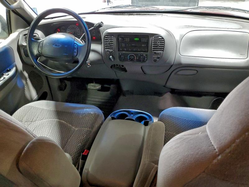 Photo 8 from auction – 2000 FORD F 150 with VIN 1FTRX18L3YNA78472