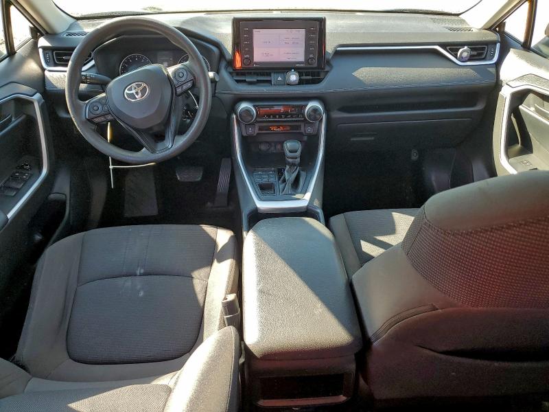 Photo 8 from auction – 2020 TOYOTA RAV4 LE with VIN JTMG1RFV7LD059076