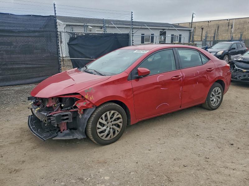 TOYOTA COROLLA 2018 z numerem VIN 2T1BURHE2JC086369 - Zdjęcie z aukcji