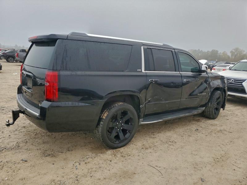 Photo 3 from auction – 2016 CHEVROLET SUBURBAN C with VIN 1GNSCJKC8GR109784