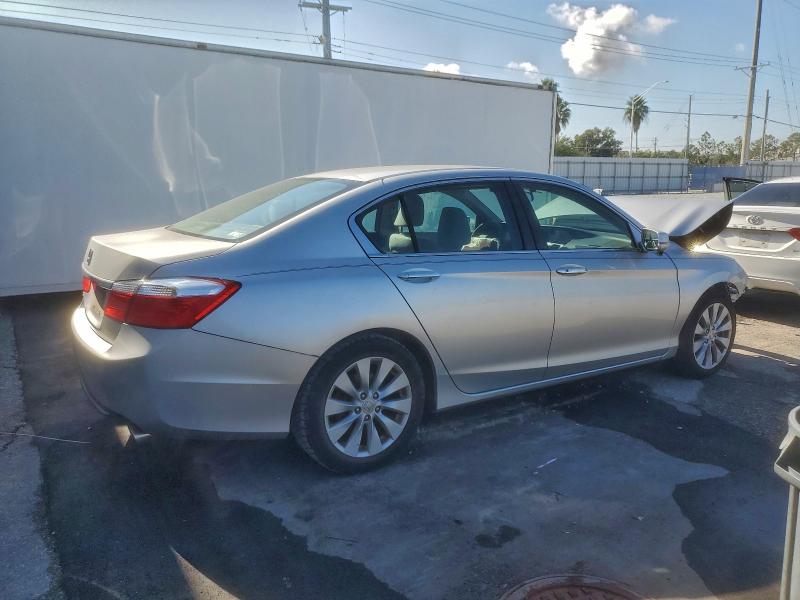 Photo 3 from auction – 2014 HONDA ACCORD EX with VIN 1HGCR2F75EA303314