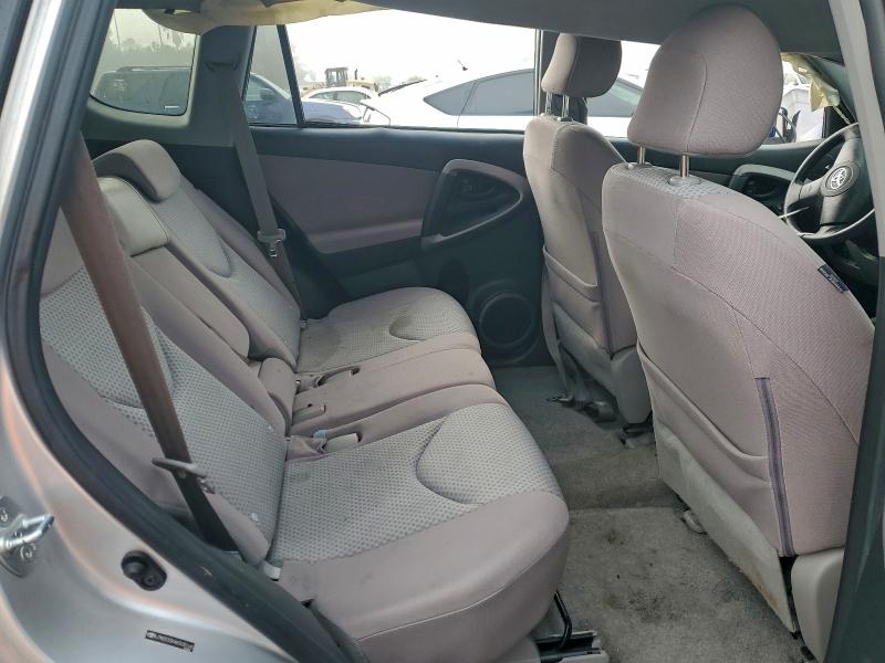 Photo 11 from auction – 2006 TOYOTA RAV4 with VIN JTMZD33V465030165