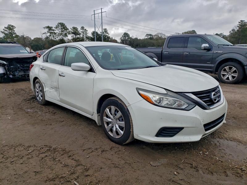 Photo 4 from auction – 2017 NISSAN ALTIMA 2.5 with VIN 1N4AL3AP1HC254423