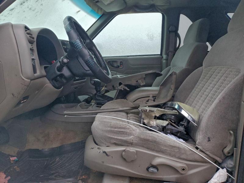 Фото 7 с аукциона – 2002 CHEVROLET BLAZER с VIN 1GNCT18W62K141561