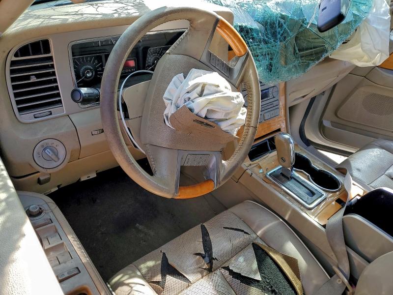 Photo 8 from auction – 2007 LINCOLN NAVIGATOR with VIN 5LMFU27587LJ07052