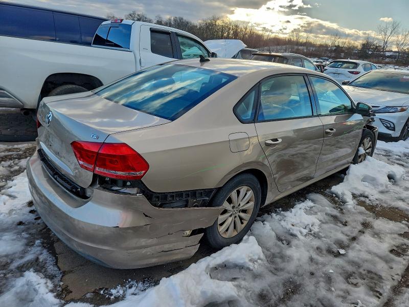 Photo 3 from auction – 2015 VOLKSWAGEN PASSAT S with VIN 1VWAT7A37FC027102