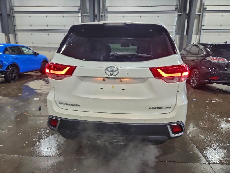 Photo 6 from auction – 2017 TOYOTA HIGHLANDER with VIN 5TDDZRFH3HS431014