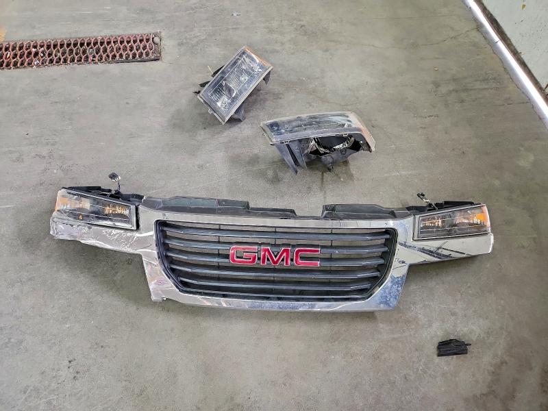 Photo 12 from auction – 2005 GMC CANYON with VIN 1GTDT196X58192011