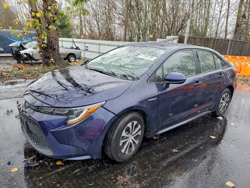 TOYOTA COROLLA LE 2021 with VIN JTDEAMDE1MJ013761 - Photo from auction