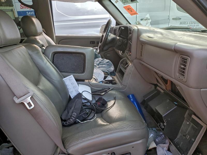 Photo 7 from auction – 2005 CHEVROLET SILVERADO with VIN 1GCJK33G35F826614