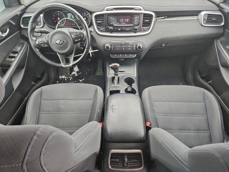 Photo 8 from auction – 2016 KIA SORENTO LX with VIN 5XYPGDA33GG065374