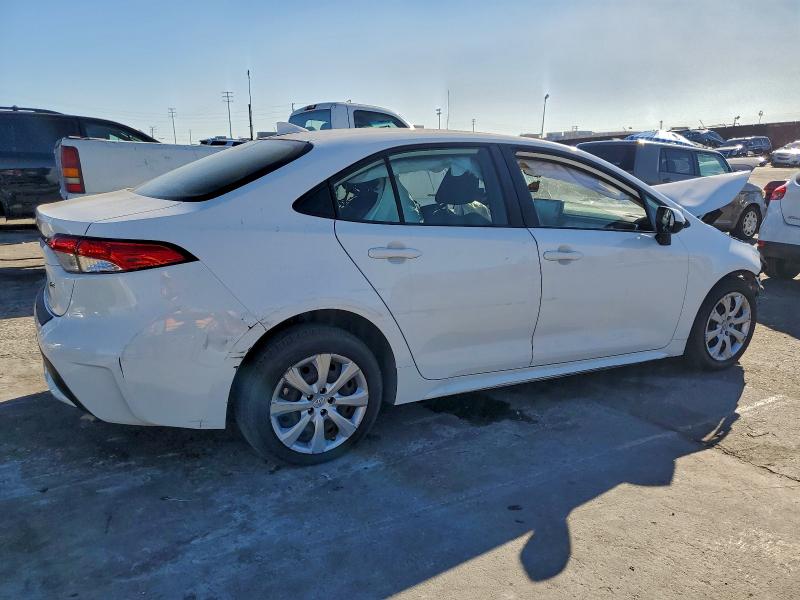 Photo 3 from auction – 2022 TOYOTA COROLLA with VIN JTDEPMAE1NJ205699