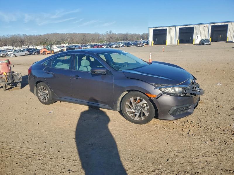 Photo 4 from auction – 2017 HONDA CIVIC EX with VIN 19XFC2F70HE020270