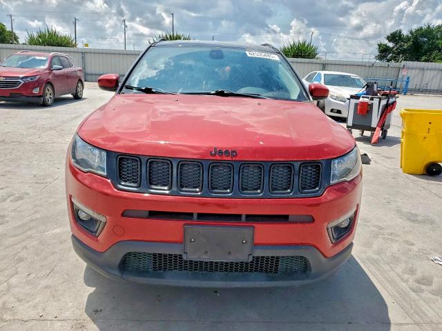 Photo 5 from auction – 2018 JEEP COMPASS LATITUDE with VIN 3C4NJCBB3JT304902