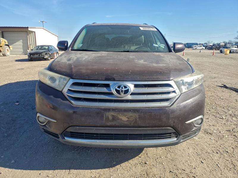 Photo 5 from auction – 2011 TOYOTA HIGHLANDER with VIN 5TDZK3EH9BS035945