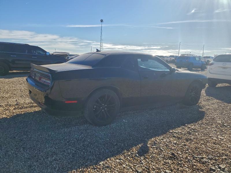 Photo 3 from auction – 2016 DODGE CHALLENGER with VIN 2C3CDZAG8GH102710